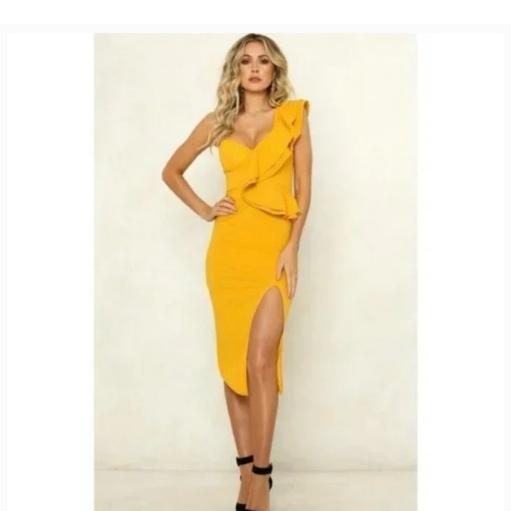 Hello Molly - Gold Caruso Midi Dress size 2